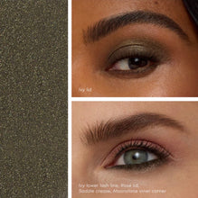 Afbeelding in Gallery-weergave laden, ColorLuxe Eye Shadow Stick