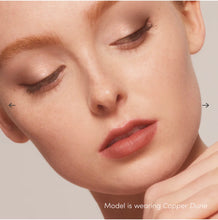 Afbeelding in Gallery-weergave laden, ColorLuxe Hydrating Cream Lipstick