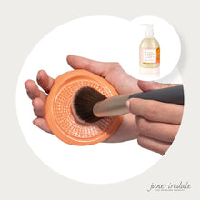 Afbeelding in Gallery-weergave laden, Brush Cleansing Pad
