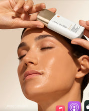 Afbeelding in Gallery-weergave laden, NIEUW! Glow Fixation SPF30 Sheer Tint Skin Enhancer
