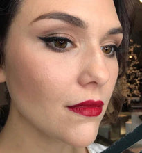 Afbeelding in Gallery-weergave laden, Mystikol Powdered Eyeliner
