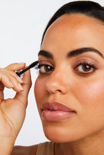 Afbeelding in Gallery-weergave laden, NIEUW! Lash Fixation Length &amp; Definition Tubing Mascara
