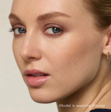 Afbeelding in Gallery-weergave laden, ColorLuxe Eye Shadow Stick
